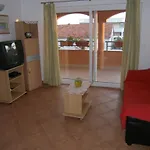 アパート In With Balcony, Air Conditioning, Wifi *
