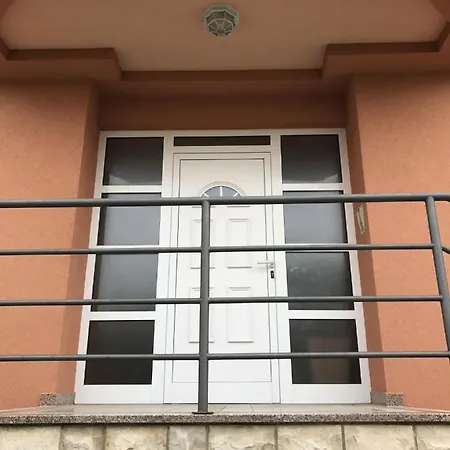 In With Balcony, Air Conditioning, Wifi Apartmán Sukošan