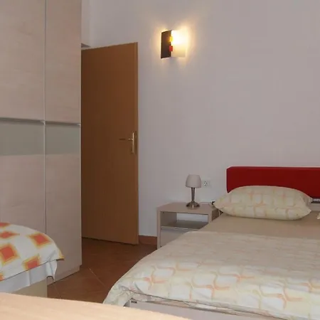 In With Balcony, Air Conditioning, Wifi Apartmán Sukošan