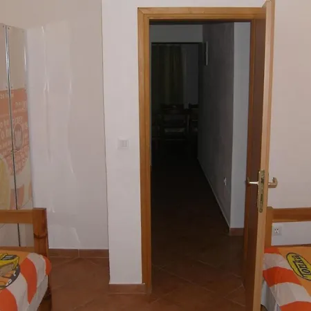 In With Balcony, Air Conditioning, Wifi Apartmán *