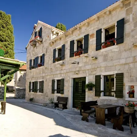 In With Balcony, Air Conditioning, Wifi Appartement