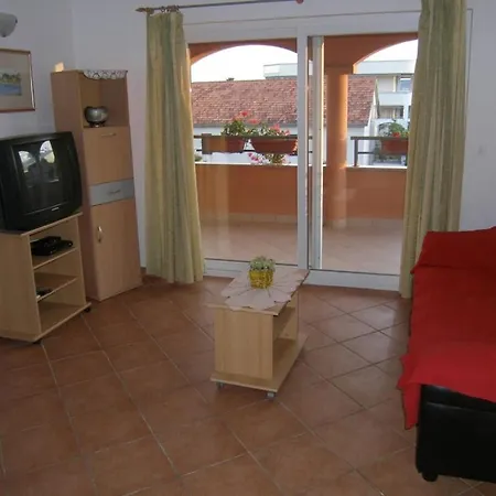 Apartment In With Balcony, Air Conditioning, Wifi *