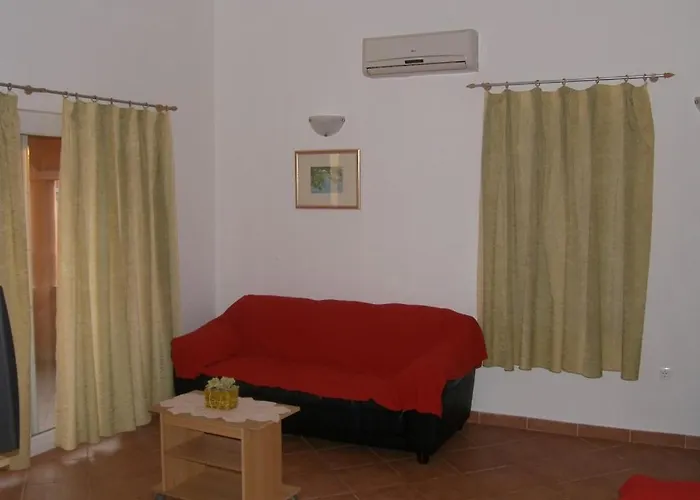 In With Balcony, Air Conditioning, Wifi Sukošan