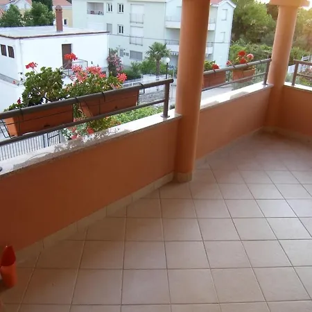 Apartment In With Balcony, Air Conditioning, Wifi *