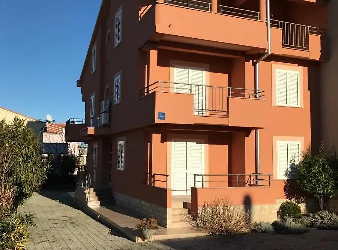 Appartement In With Balcony, Air Conditioning, Wifi *