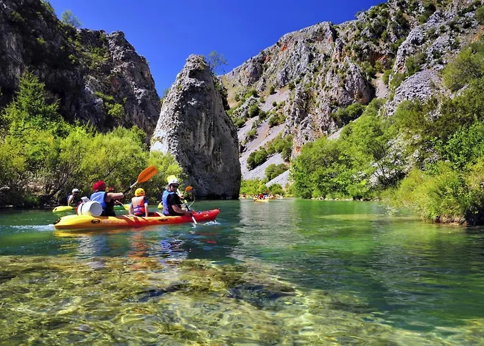 In With Balcony, Air Conditioning, Wifi