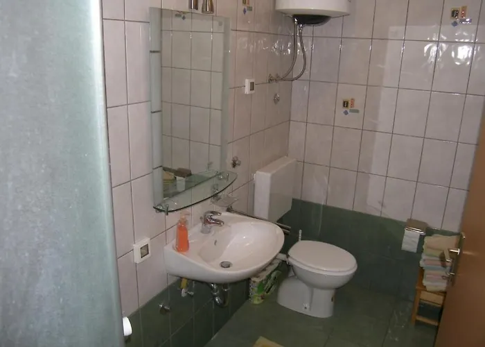 In With Balcony, Air Conditioning, Wifi Sukošan